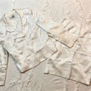 Le Suit White and Silver Skirt Set